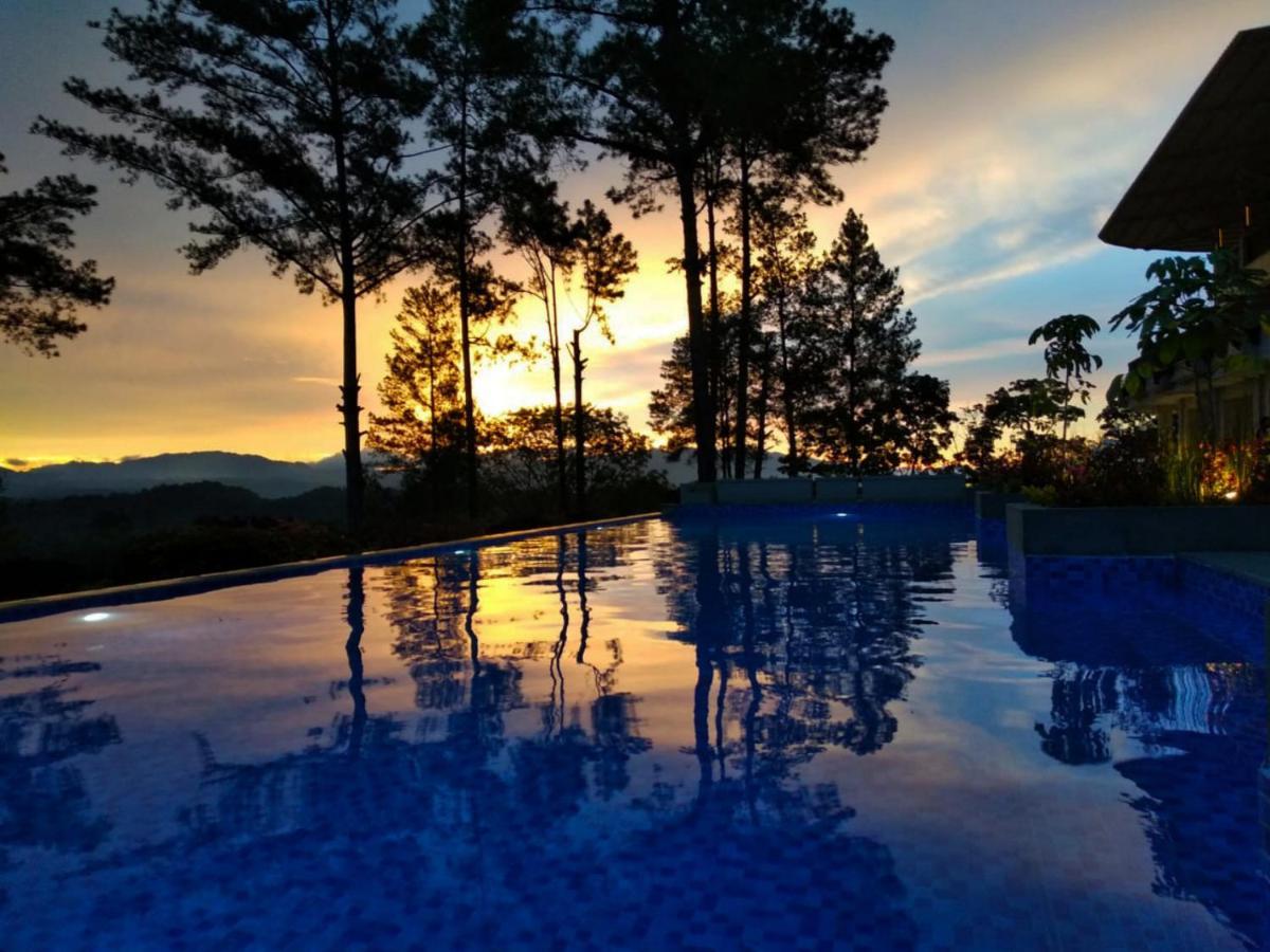 The Balcone Suites & Resort Bukittinggi Eksteriør bilde